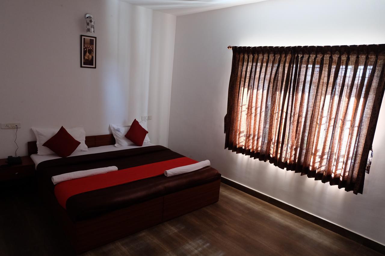Rosepark Residency Hotel Ооти Екстериор снимка