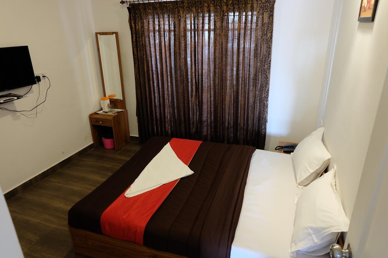 Rosepark Residency Hotel Ооти Екстериор снимка
